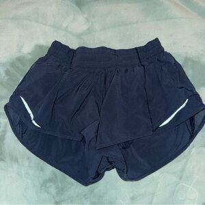 Women's Lululemon Hotty Hot Shorts 2.5”